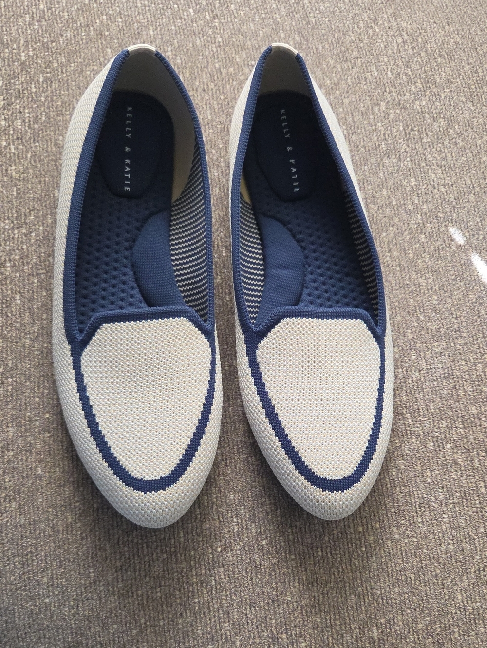 Kelly & Katie Cream and Navy Knit Slip-On Loafers for Women